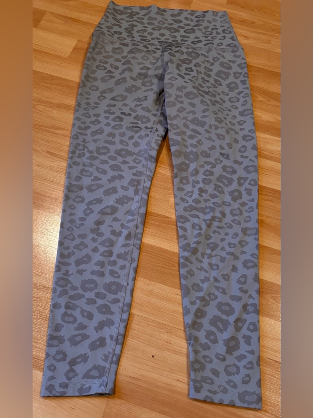 Beyond Yoga Gray Leopard Print High-Waist Leggings
